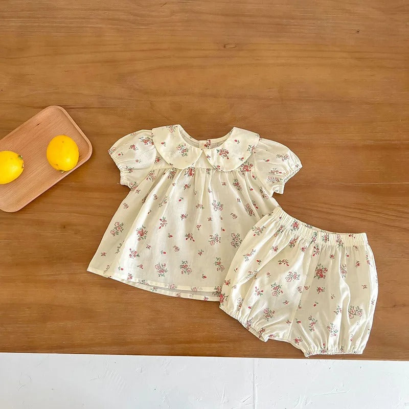 2026 Sommer-Babykleidungsset: Baby-Mädchen-Set mit Blumenmuster, T-Shirt mit Peter-Pan-Kragen und Bloomer, 2-teilig