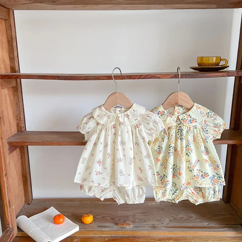2026 Sommer-Babykleidungsset: Baby-Mädchen-Set mit Blumenmuster, T-Shirt mit Peter-Pan-Kragen und Bloomer, 2-teilig