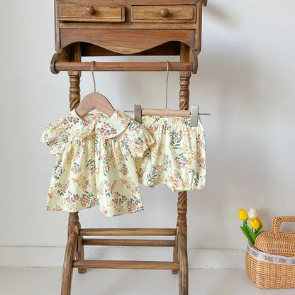 2026 Sommer-Babykleidungsset: Baby-Mädchen-Set mit Blumenmuster, T-Shirt mit Peter-Pan-Kragen und Bloomer, 2-teilig